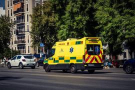 O fetiță de 2 ani a murit, după ce a fost uitată de tatăl său în mașină ore întregi. Afară erau 26 de grade