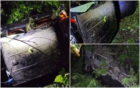 Trei tineri, la un pas de moarte după ce s-au răsturnat cu maşina într-o râpă în Galaţi
