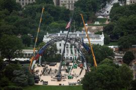 Trump organizează lupte în cuşcă de ziua lui la Casa Albă