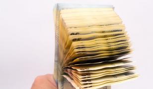Salariu brut vs. salariu net. Cu câți bani rămân românii la final, comparativ cu țările europene