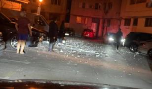 Primarul Galaţiului: "Apartamentul lovit este distrus, nu mai are tavan. Structura blocului nu e afectată"