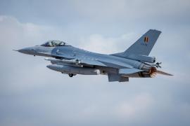 MApN precizează că două avioane F-16 au avut autorizare să doboare drona, dar nu au făcut-o