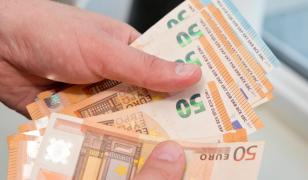 Euro, peste 5,23 lei pe interbancar. Bursa de la București, pe roșu după demiterea Guvernului Bolojan