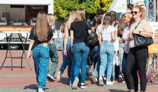 Fenomen alarmant: Peste 41% din mamele sub 15 ani din UE sunt din România