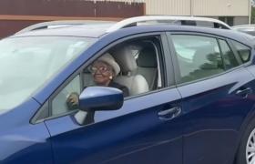 Cea mai bătrână şoferiţă din lume. La 108 ani, a primit dreptul de a conduce pentru încă 7 ani