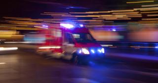Un bărbat din Botoşani a turnat benzină pe soţie, dar şi-a dat lui foc. Acum, se zbate între viaţă şi moarte