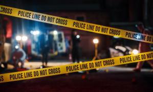 Nervos că muzica e prea tare, un individ a scos pistolul. Un bărbat a fost ucis, alte trei victime la spital