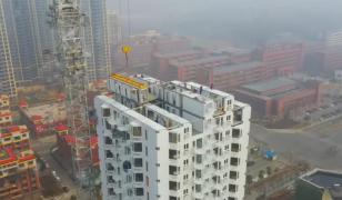 Chinezii au construit în 5 zile un bloc cu 26 de etaje. Metoda revoluţionară folosită