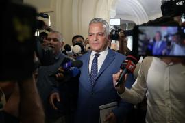 Adrian Veștea a depus programul de guvernare în Parlament