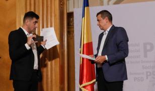 Cine a ieșit învingător și cine a pierdut după respingerea Guvernului Veştea. Analist: PSD pierde votanţi