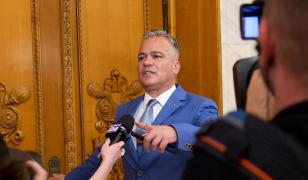 Cutremur în PNL: Liberalii din aripa Veștea și-au pierdut funcțiile. 12 conduceri de filiale, schimbate