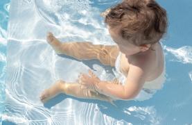 Copil de un an, înecat în piscina unui hotel din Insulele Canare. Familia de-abia venise în vacanţă