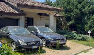 O tânără a furat ceasuri şi bunuri de 2 mil. € din casa fostului iubit italian. A fost ajutată de tată