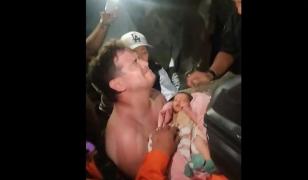 Miracol în Venezuela. Un bebeluș de doar 18 zile a fost salvat de sub dărâmături, după 32 de ore