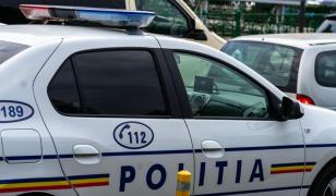 Şi-a ameninţat tatăl cu moartea după ce a consumat alcool. Tânăr de 17 ani din Gorj, reţinut de poliţişti