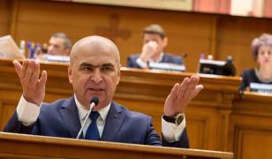 Bolojan vrea sesiune extraordinară în iulie pentru proiectele din PNRR: Parlamentarii pot vota online