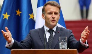 Macron, întrebat dacă trimite trupe în România după explozia dronei din Constanţa: 