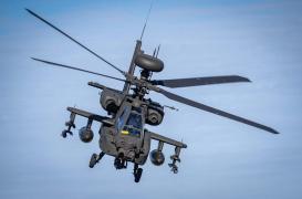 Elicopter Apache, prăbuşit în Strâmtoarea Ormuz. Nu e clar dacă a fost doborât sau a avut o problemă tehnică