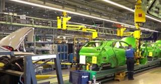 România exportă mai mult şi importă mai puţin. Deficitul balanţei comerciale s-a redus cu 7% în 2026