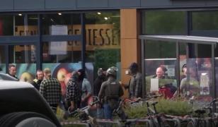 O femeie luată ostatică într-un supermarket din Berlin a fost eliberată. Gestul şocant de la casa de marcat