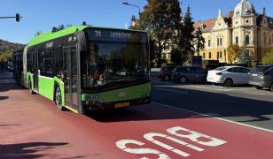 O călătorie cu autobuzul în Brașov i-a costat pe 2 irlandezi 400 de lei. Greșeala făcută după urcare