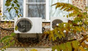 Canicula creşte factura la curent. De ce plătim printre cele mai mari prețuri la energie - Analiză AEI