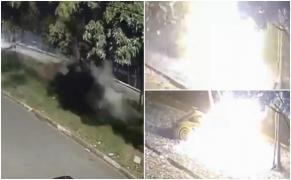 Momentul când un Porsche Cayman se izbeşte violent de un copac şi ia foc. Doi tineri au murit pe loc