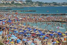 Ce îi așteaptă pe turiștii care merg pe litoralul românesc în primele două săptămâni din august