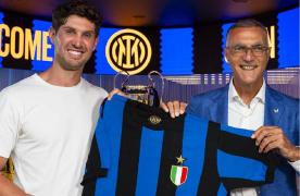 Cerut insistent de Cristi Chivu, John Stones a fost prezentat oficial drept noul jucător al lui Inter 