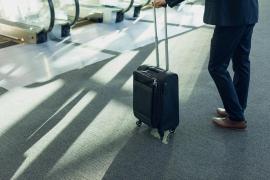 Compania care oferă 3.000 de dolari pe lună doar ca să te plimbi prin Europa. Acoperă şi toate cheltuielile
