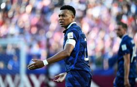 Macron condamnă atacurile rasiste la adresa lui Mbappe: "Sunt abjecte și inacceptabile"