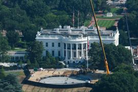 Trump continuă transformarea radicală a Casei Albe: Construim acum un heliport, unul magnific