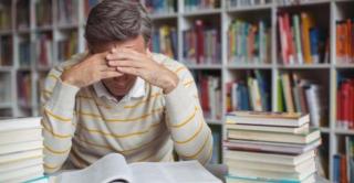 Profesorii, la limita rezistenței: 38% vor să renunțe la carieră, 1 din 7 prezintă risc de burnout