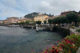 Amenzi de până la 200 de euro pentru turiștii care se plimbă în costum de baie într-un sat din Italia