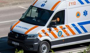 Sfârşit tragic pentru un muncitor din Reghin. A murit strivit între o nacelă hidraulică şi un zid de beton
