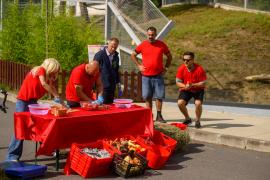 După o seară plină de provocări, echipa roșie a obținut victoria, la Poftiți pe la noi – Poftiți la întrecere