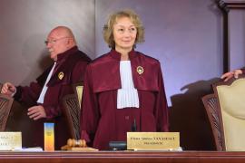 CCR a amânat decizia pe Legea integrității. Amendamentele 