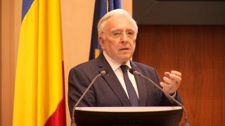 Mugur Isărescu, despre trecerea la EURO: "Decizia este deja luată"