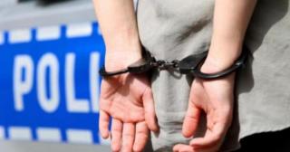 Tânăr din Buzău, arestat după ce a obligat o femeie să se prostitueze. A câştigat 600.000 de euro