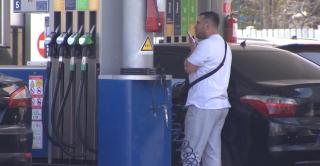 Motorina s-a scumpit din nou, la doar două zile după reducerea accizei. Care sunt acum preţurile la pompă
