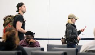 Iubitul lui Hayden Panettiere și fratele lui au sunat la Poliţie din apartamentul în care actriţa a murit 
