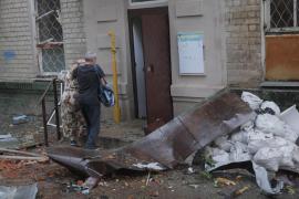 Noi atacuri ruseşti: o dronă a lovit o zonă rezidenţială din Harkov, iar 2 persoane au murit în regiunea Sumî