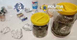 Un poliţist care lucra la penitenciarul din Tulcea a fost prins de DIICOT în timp ce vindea droguri