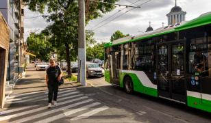 Pățania unui turist britanic în București. Cum a ajuns să fie amendat, fără să ştie, într-un autobuz STB