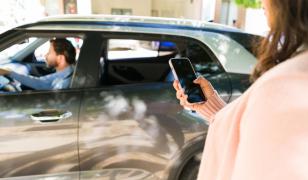Concurent gigant în România pentru Uber și Bolt. Compania care intră pe piaţa locală