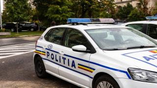 Aproape de tragedie. Copil 3 ani, găsit pe pervazul unui apartament din Baia Mare: unde era mama