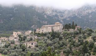 Satul unde temperaturile pot coborî până la 0°C în august, în timp ce restul Spaniei se topește la 40°C