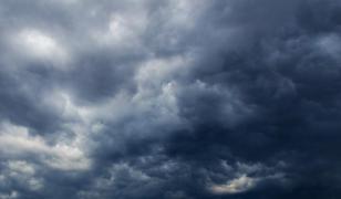 Cod roşu de averse torenţiale, în judeţele Alba şi Maramureş, vineri după-amiaza. Avertizările ANM