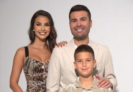 Sandra Mutu prezintă Retrospectiva Ştirilor Antena Stars