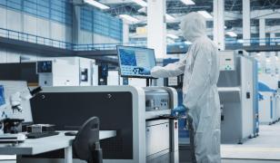 Un gigant american oferă prime de până la 68 de salarii de frica grevelor. Unii angajaţi iau peste 100.000 $